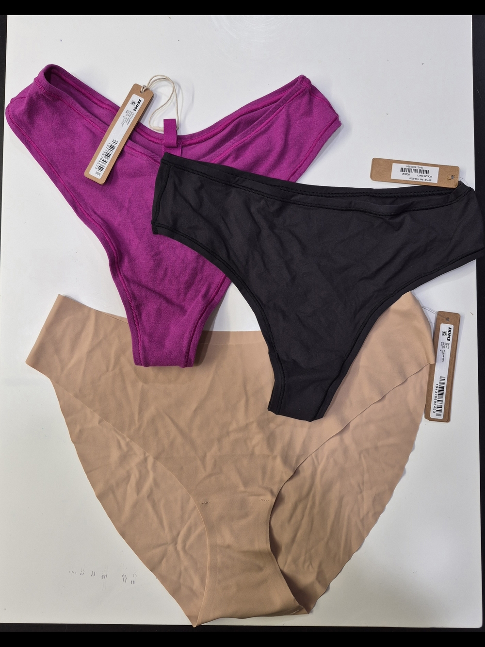 (SKIMS)3 panties for $32 new with tag, Size:M,. SKIMS-Style 014